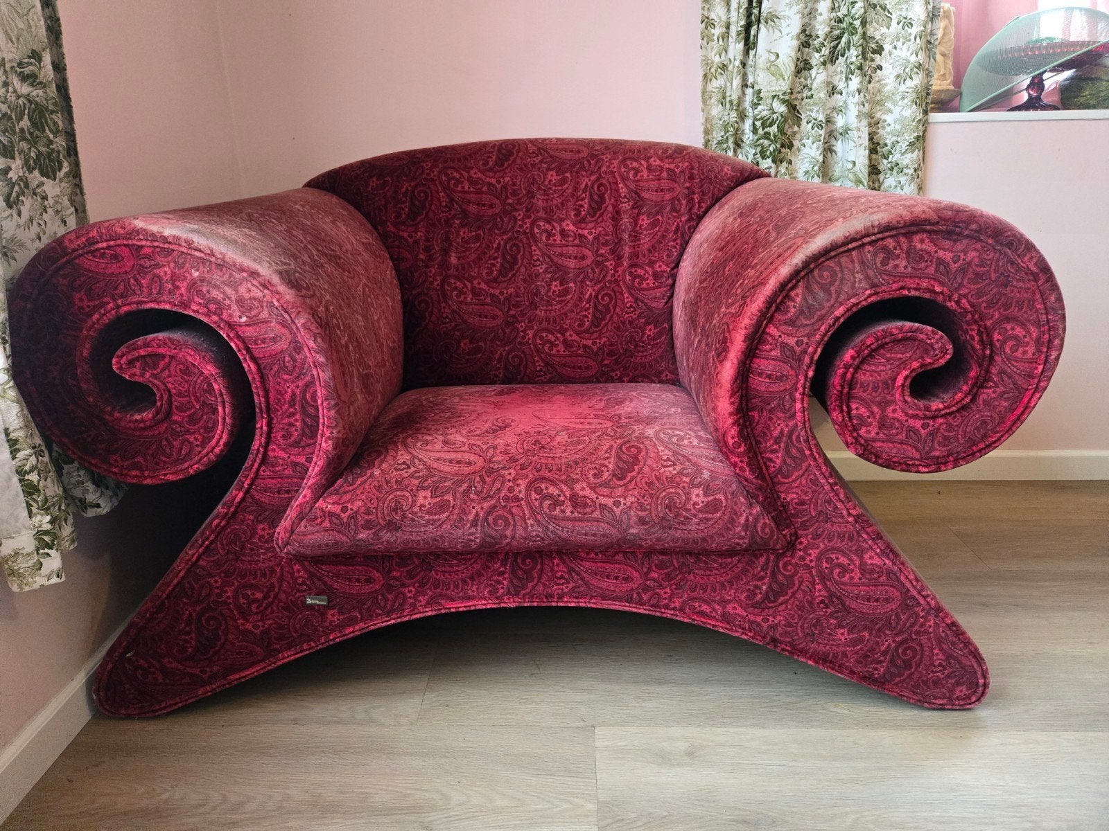 Bretz Mammut design fauteuil met hocker – vintage rood velou, Gebruikt, 100 tot 125 cm, Ophalen of Verzenden, 100 tot 125 cm