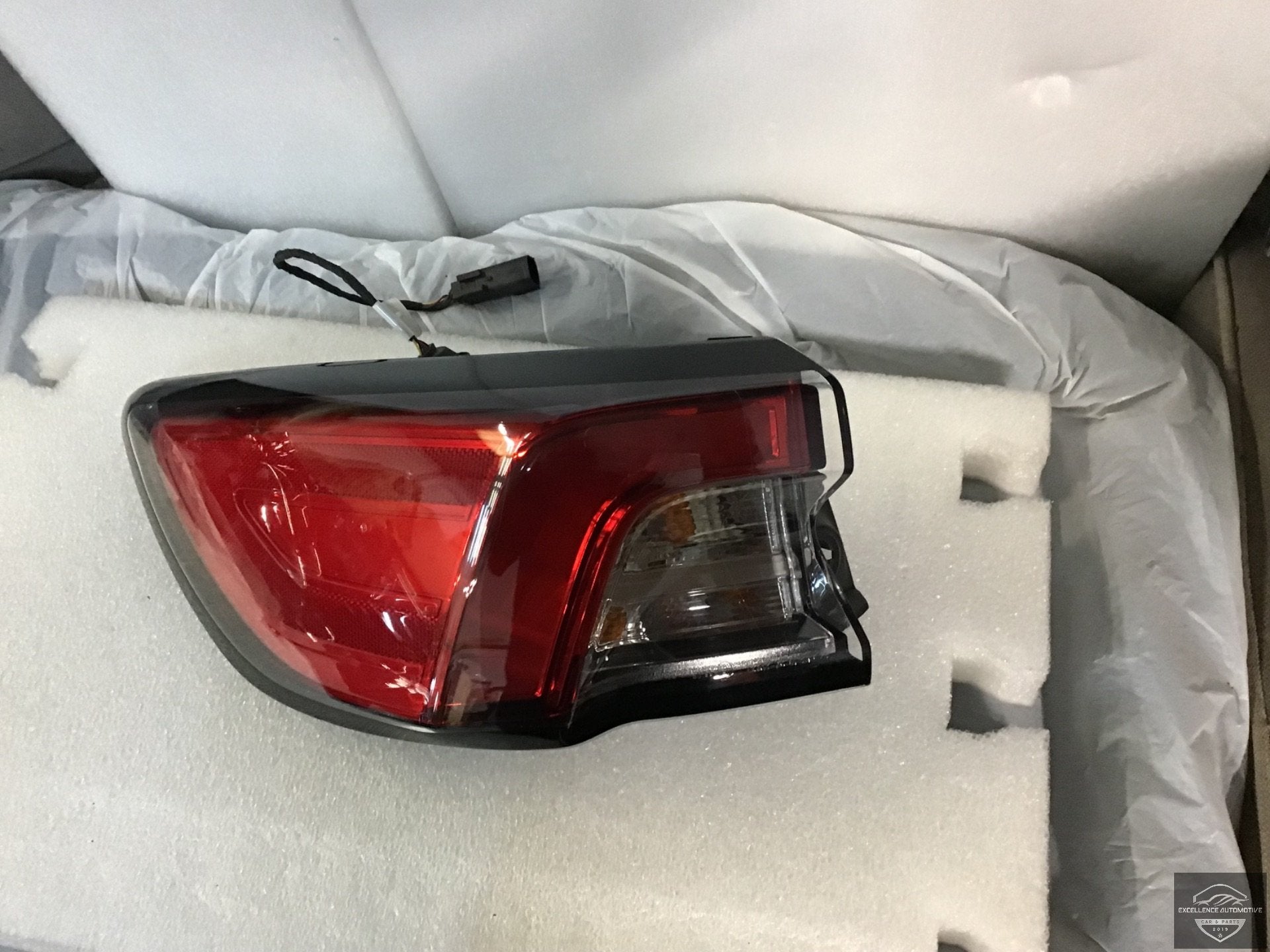 Ford Kuga MK3 Facelift 2022+ LED Achterlicht LV5B13405BF, Gebruikt, Info@ford.com, Ophalen of Verzenden, Ford