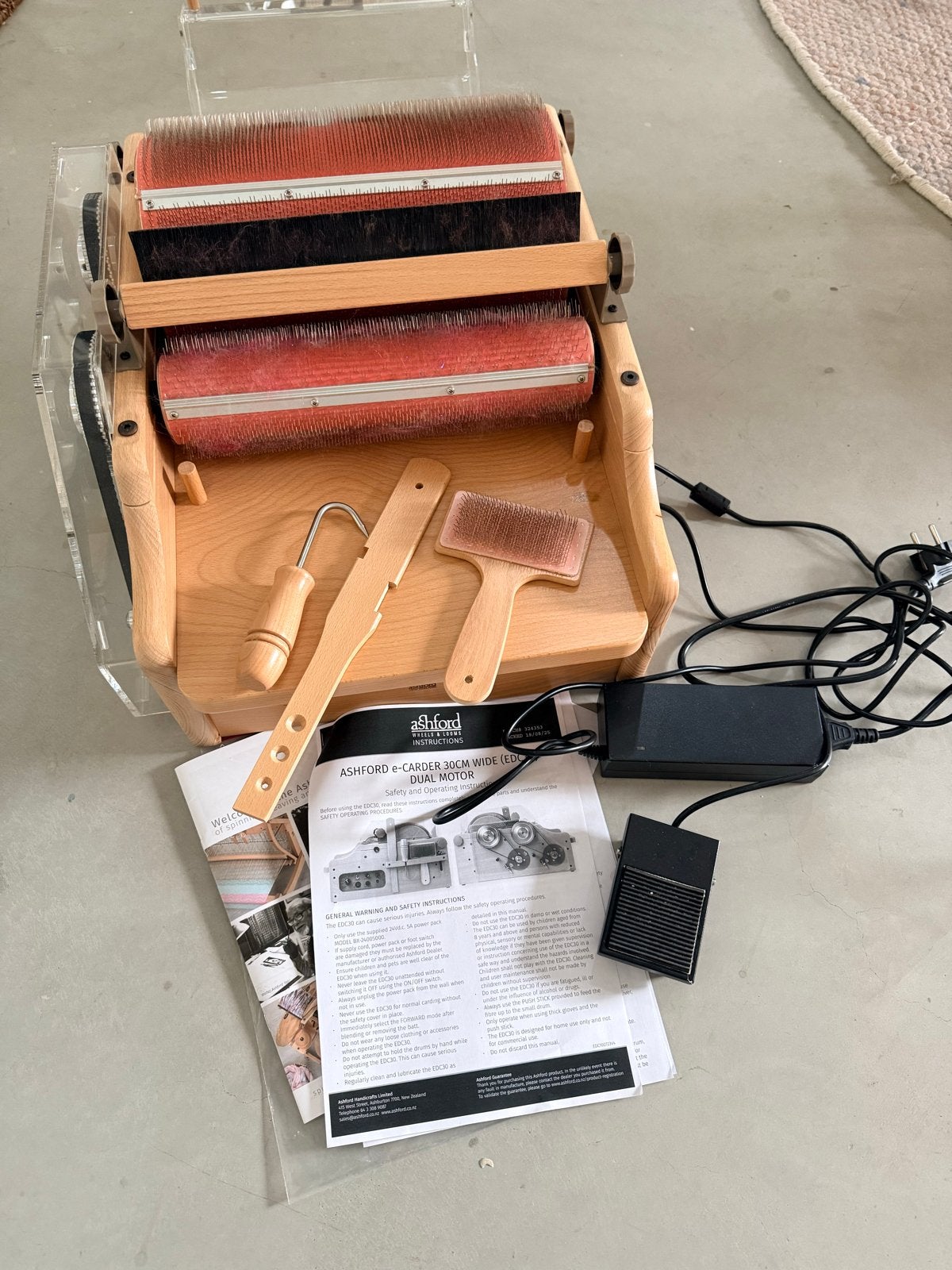 Ashford e-carder 72 ppi - Elektrische Kaardmachine ZGAN, Ophalen, Overige thema's, Meerkleurig, Hout