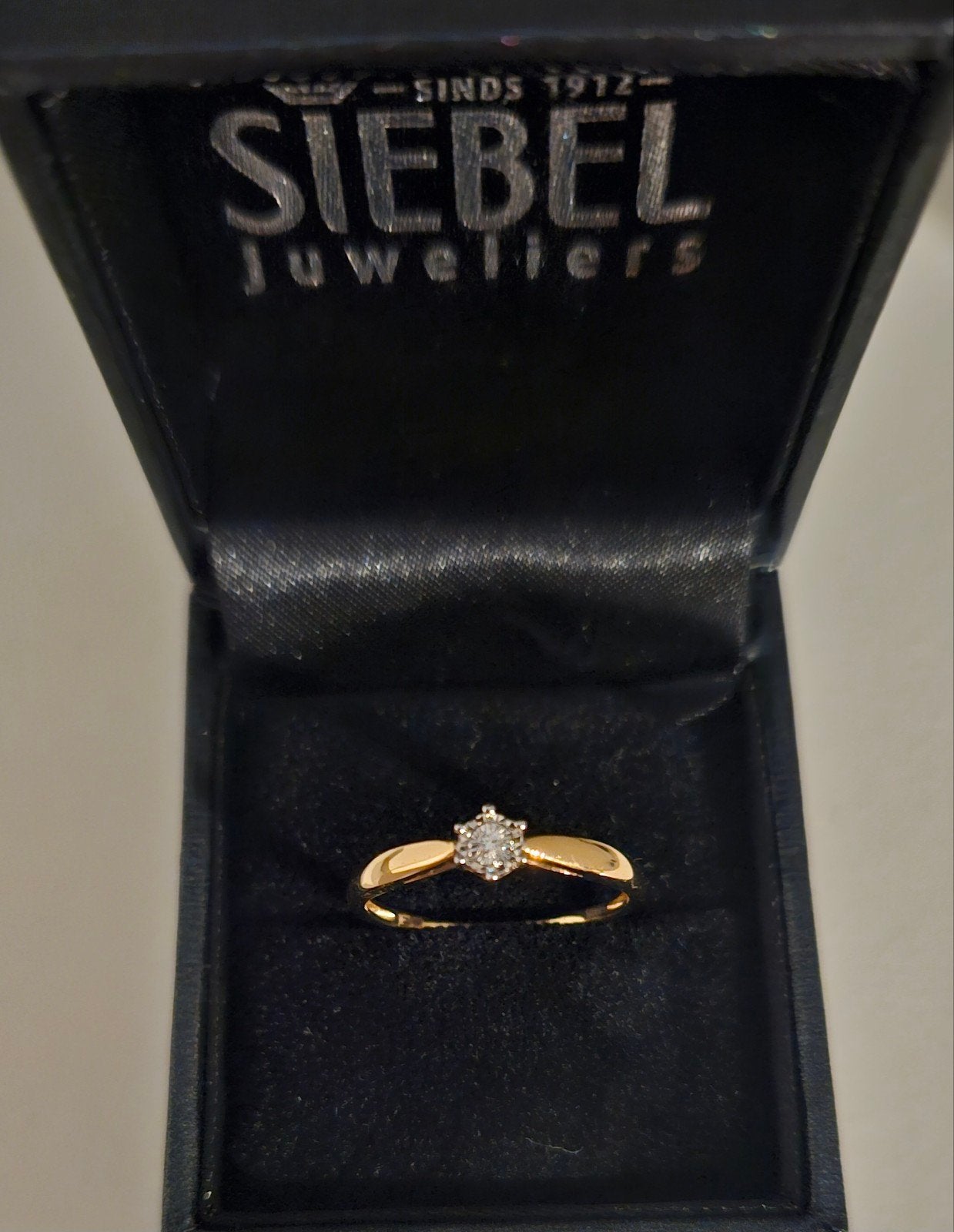Gouden ring met diamant - Siebel Juweliers, Ophalen of Verzenden