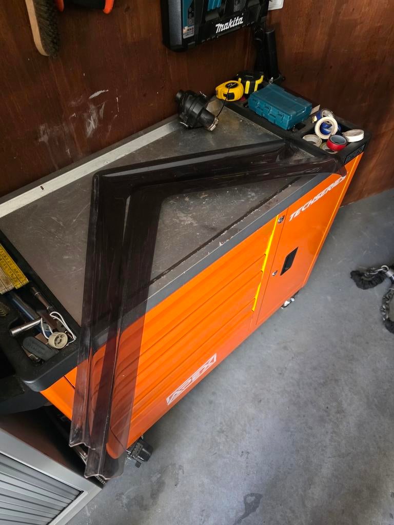 Window visors iveco new daily, 100 liter of meer, Ophalen, Transportkar