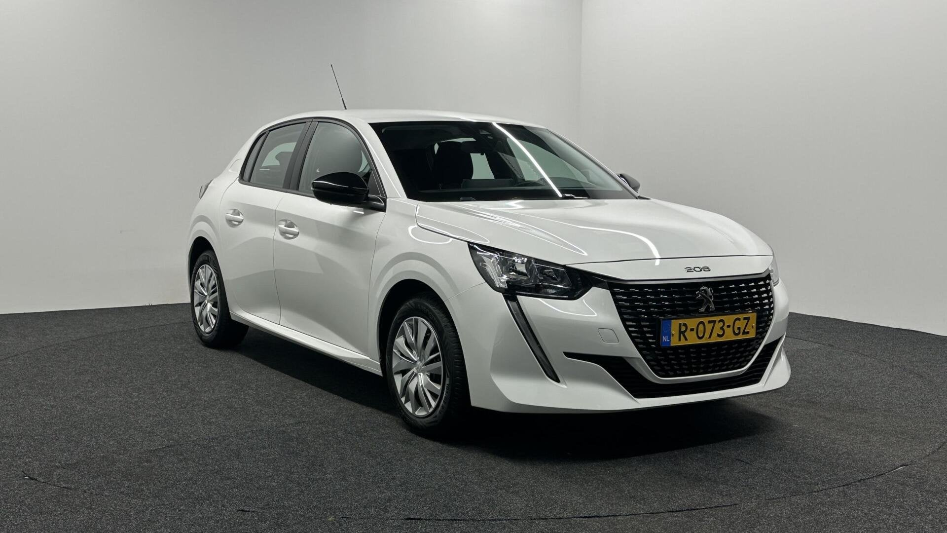 Foto 3 van Peugeot 208 1.2 PureTech Active Pack CRUISE NAVIGATIE CARPLA