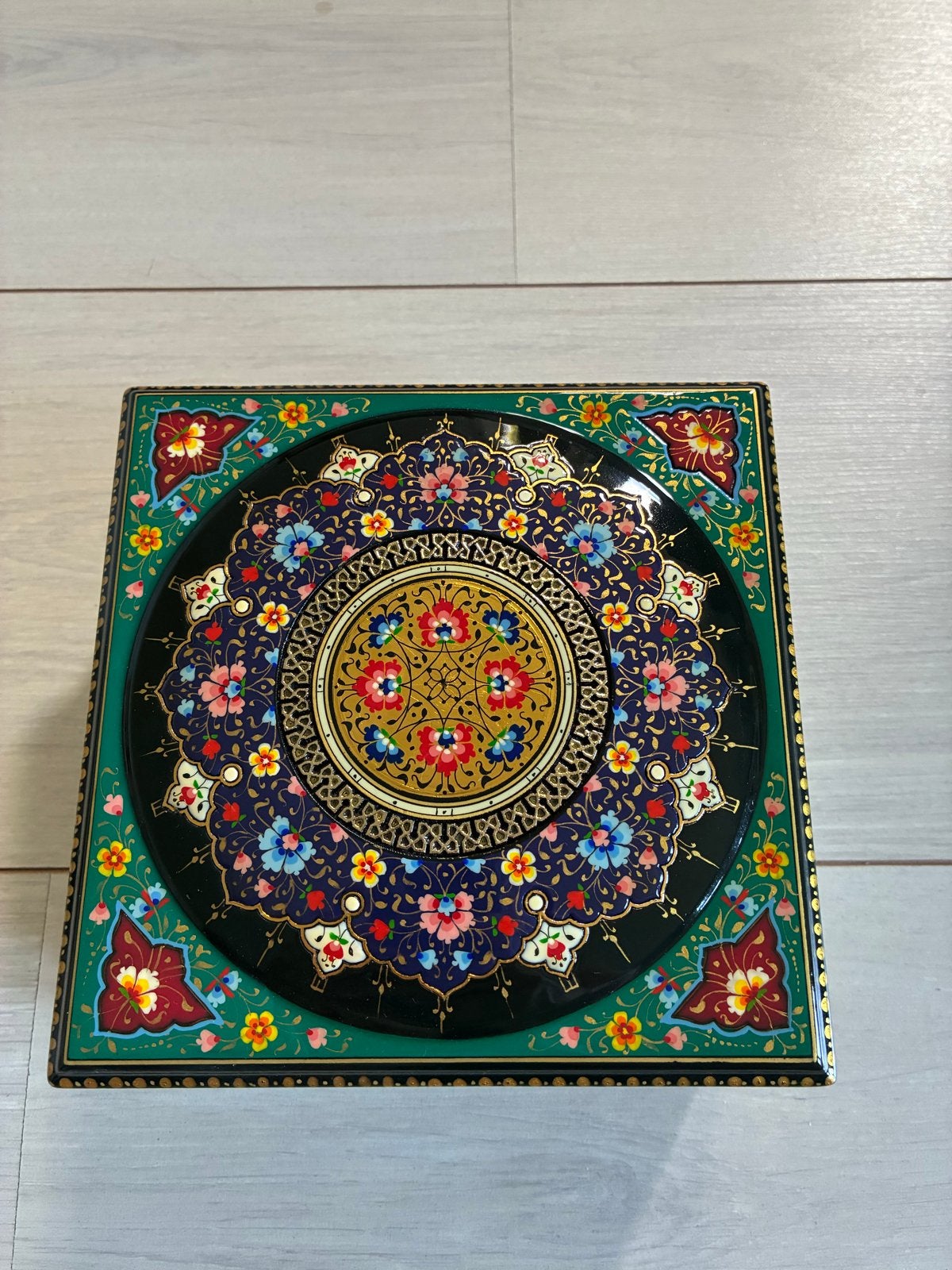 Handgemaakte lakdoos uit Oezbekistan, Hout, Doos, Ophalen of Verzenden, Ingelegd