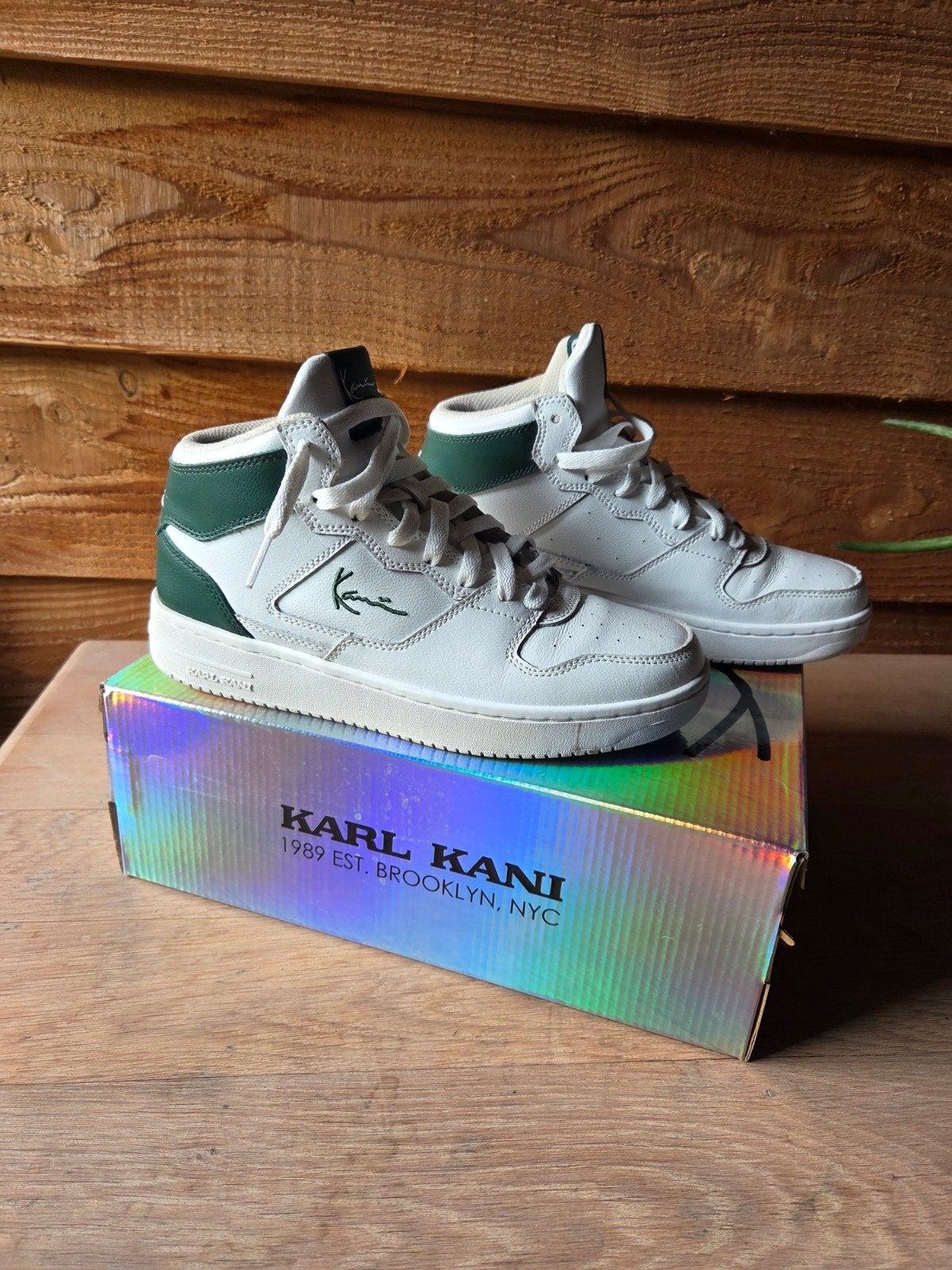 Karl Kani 89 hoge sneakers wit/groen maat 40 -  zgan, Karl Kani, Wit, Ophalen of Verzenden, Sneakers of Gympen