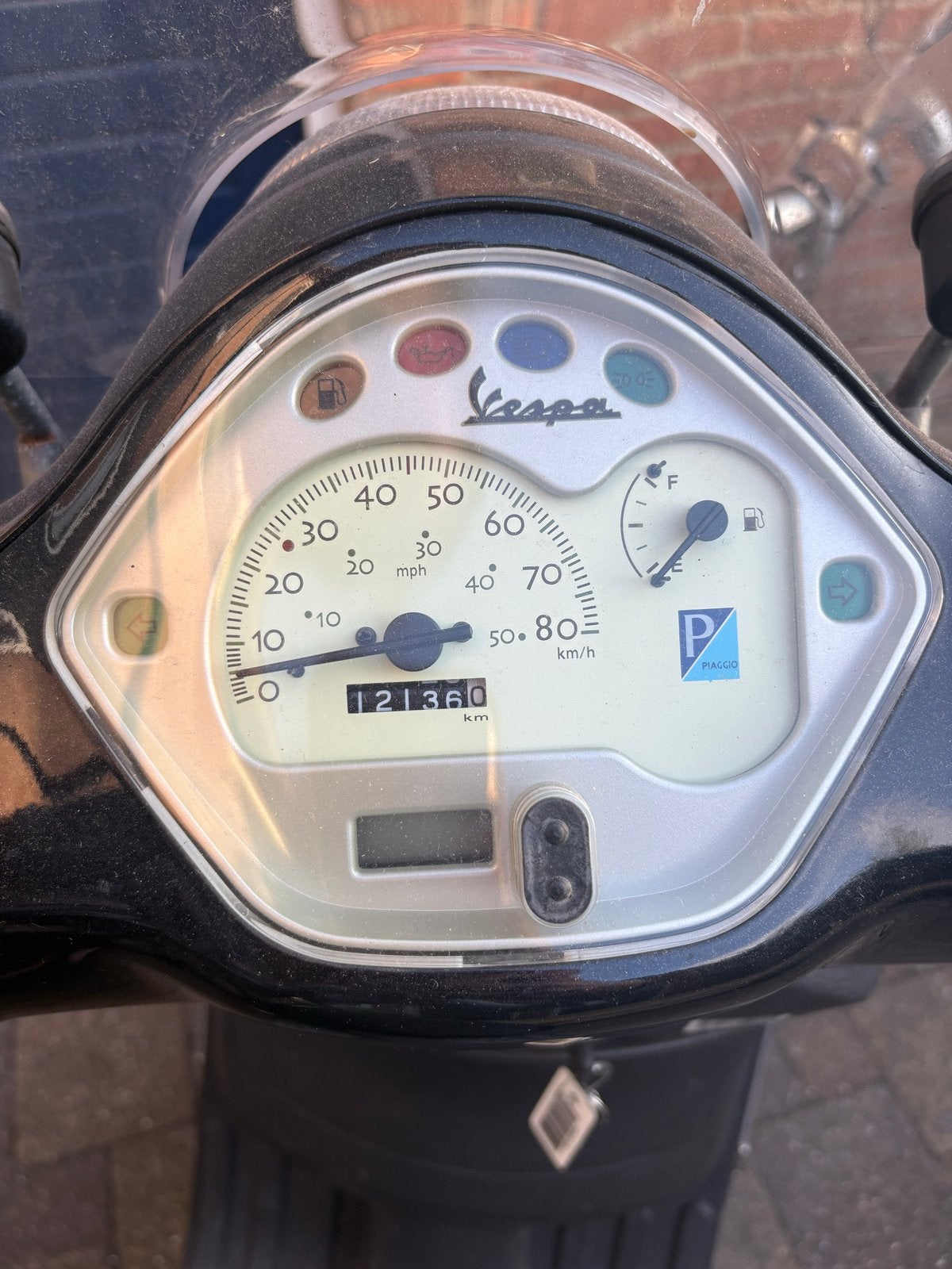 Vespa LX50 - Opknapper met aandachtspunten, Ophalen, Gebruikt, Benzine, Vespa