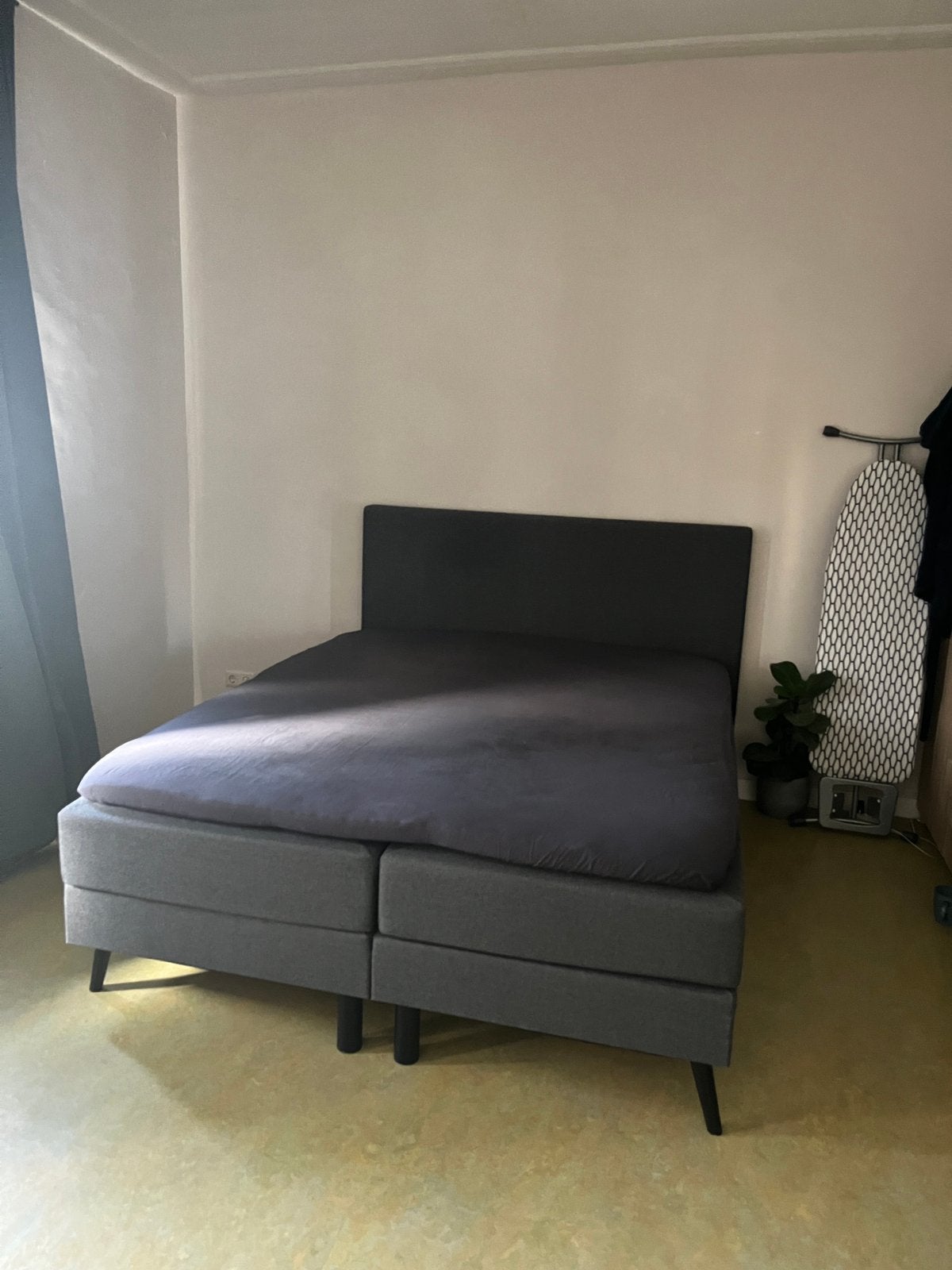 LUND boxspring / bed 160x200cm, Ophalen, Tweepersoons, Zo goed als nieuw, 200 cm
