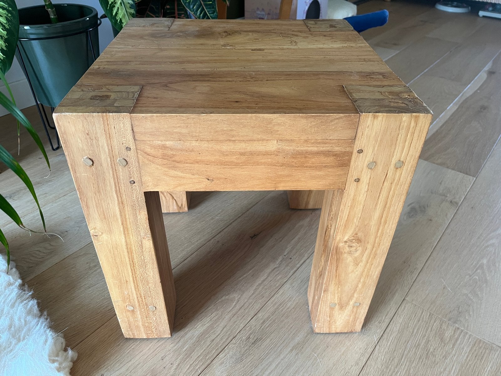 Massief houten bijzettafel/krukje, Ophalen, Minder dan 45 cm, Minder dan 55 cm, Gebruikt