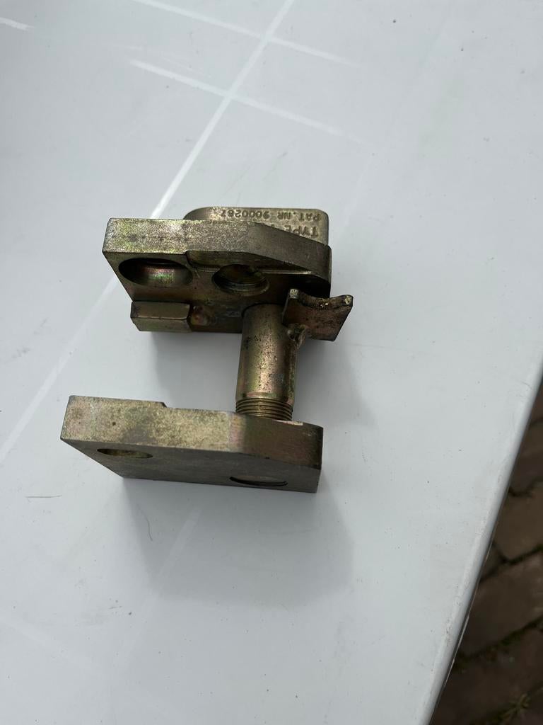 NEMARO BV TYPE T280 - Industriële Klem/Bevestiging, Ophalen of Verzenden, Gebruikt