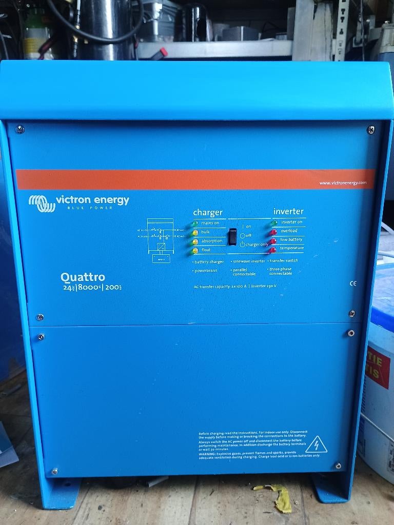 Victron Quattro 24/8000/200, Ophalen of Verzenden, Zo goed als nieuw, Kabel of Apparatuur