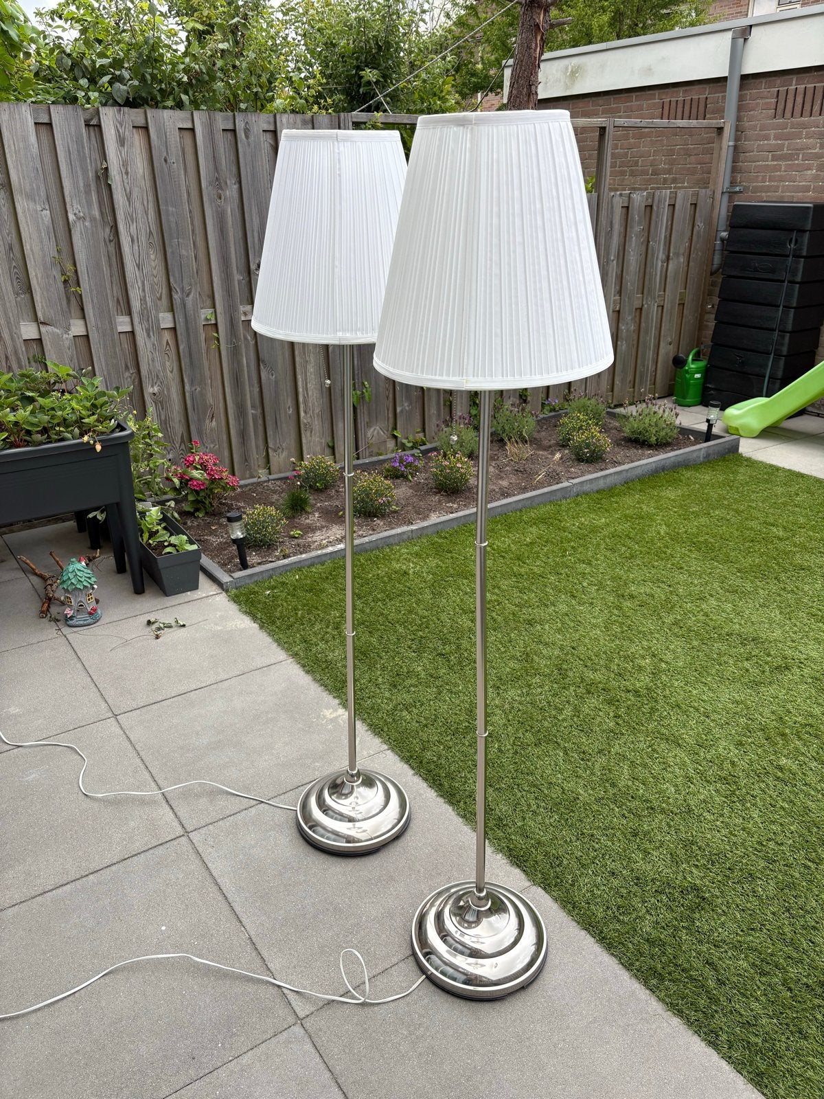 Ikea ÅRSTID staande lamp, 2 stuks, Huis en Inrichting, Ophalen, Gebruikt, E27 (groot), Metaal