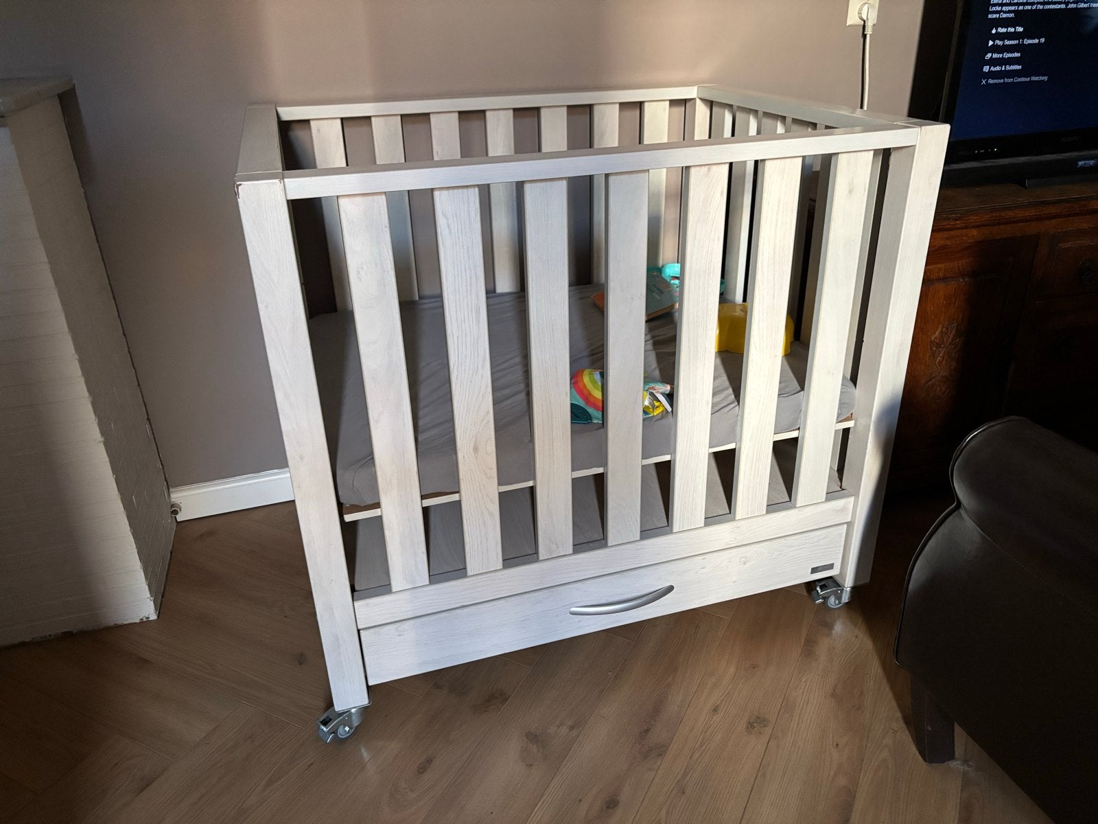 TWF Box met lade en wieltjes, Kinderen en Baby's, Boxen, Ophalen, Gebruikt, Vierkant, Lade