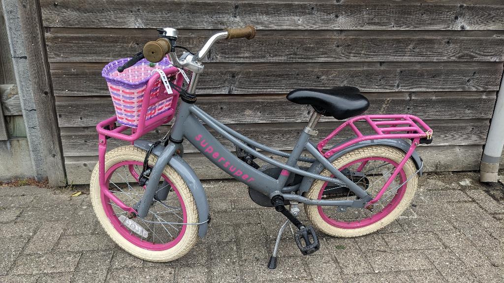 Kinderfietsjes - 16 tot 18 inch - 25 tot 60 euro, Ophalen, Terugtraprem, Zijwieltjes, Supersuper