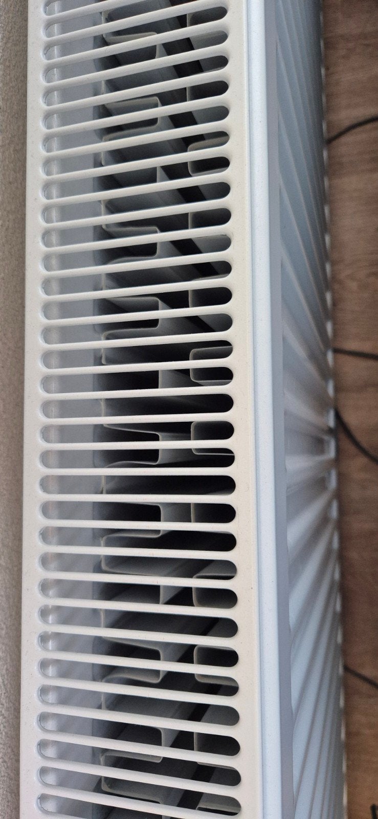 Radiator 2 meter lang, zo goed als nieuw, Ophalen