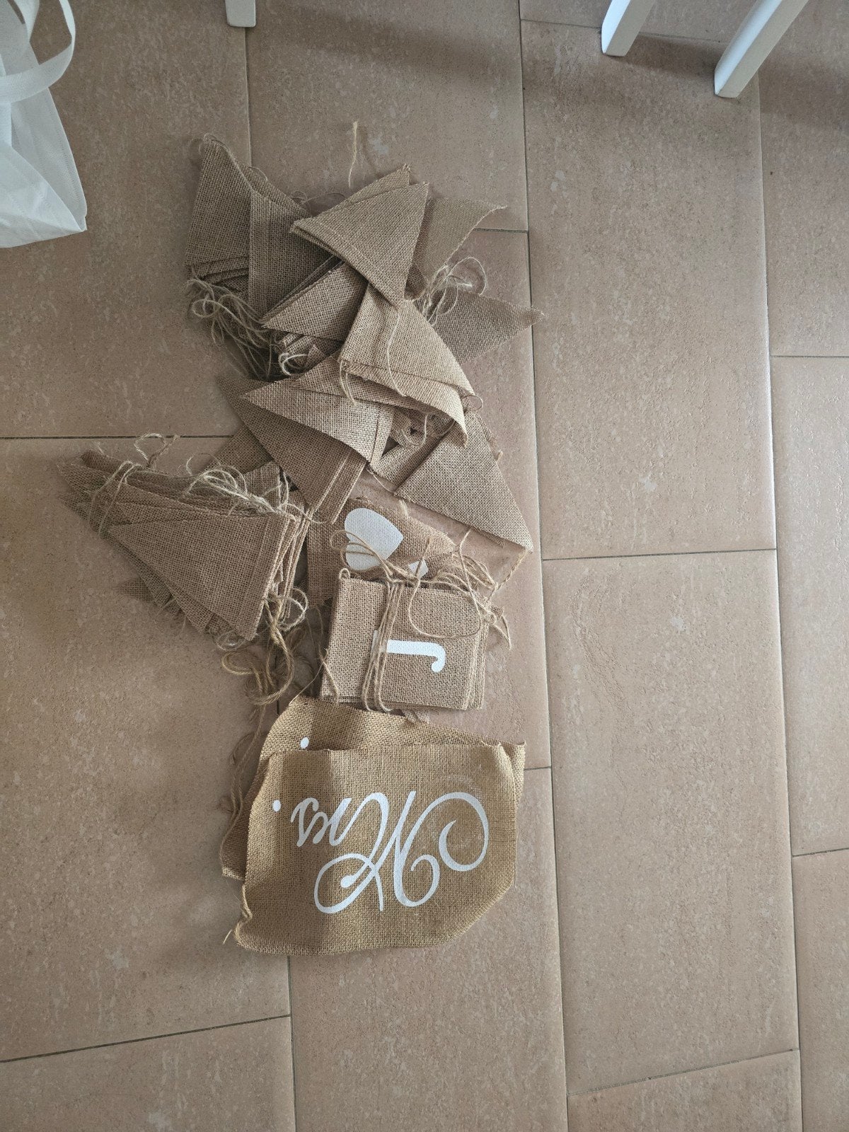Jute Slinger Mr & Mrs - Bruiloft Decoratie, Hobby en Vrije tijd, Feestartikelen, Ophalen of Verzenden, Versiering, Geboorte of Huwelijk