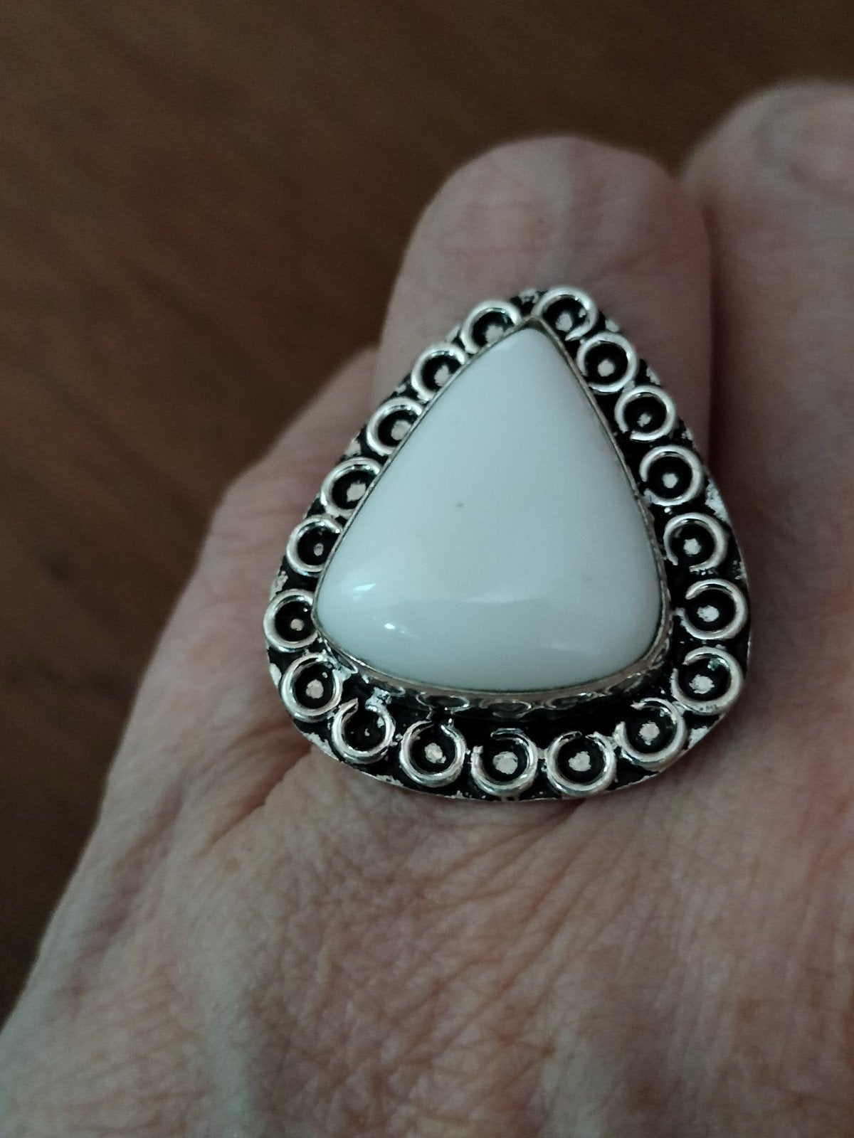 Zilveren ring met jade maat 17, Verzenden, Wit, Nieuw, 17 tot 18