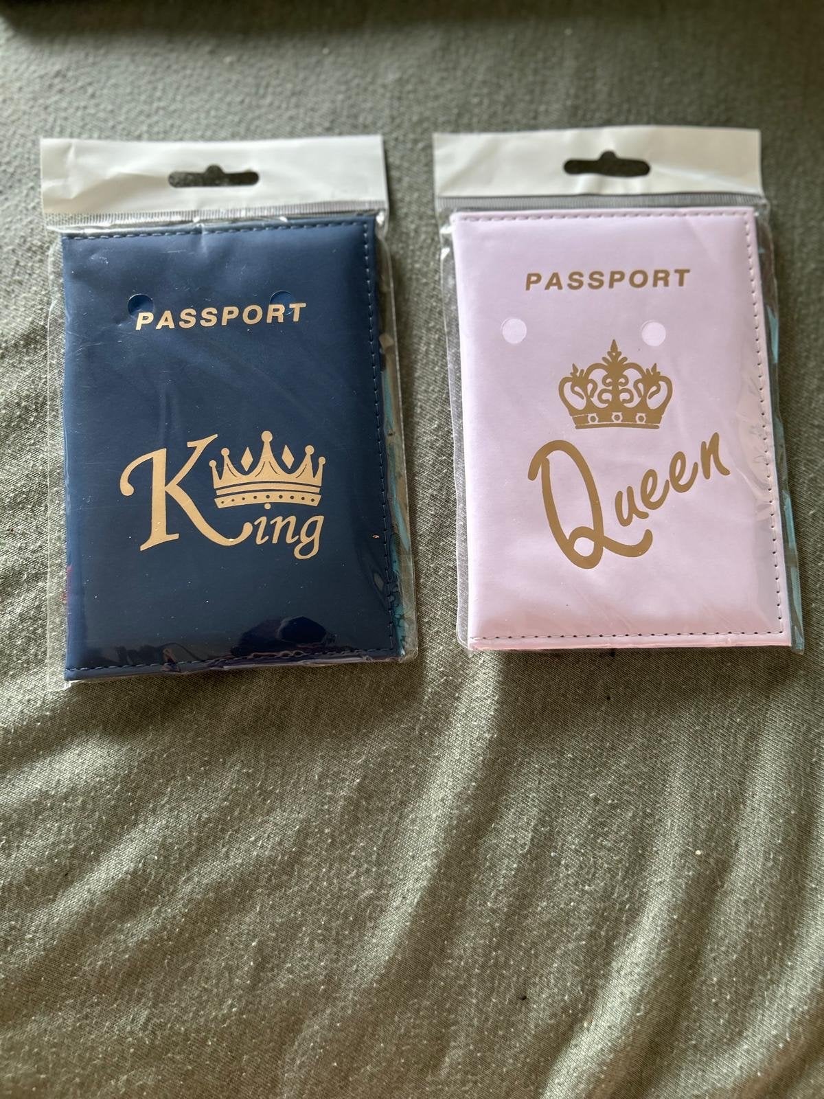 Paspoorthoesjes 'King' en 'Queen' - Set van 2, Blauw, Minder dan 40 cm, Nieuw, Minder dan 35 cm