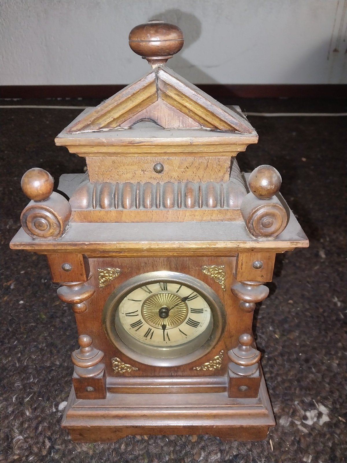 Antieke houten tafelklok met Romeinse cijfers, Antiek en Kunst, Antiek | Klokken, Ophalen