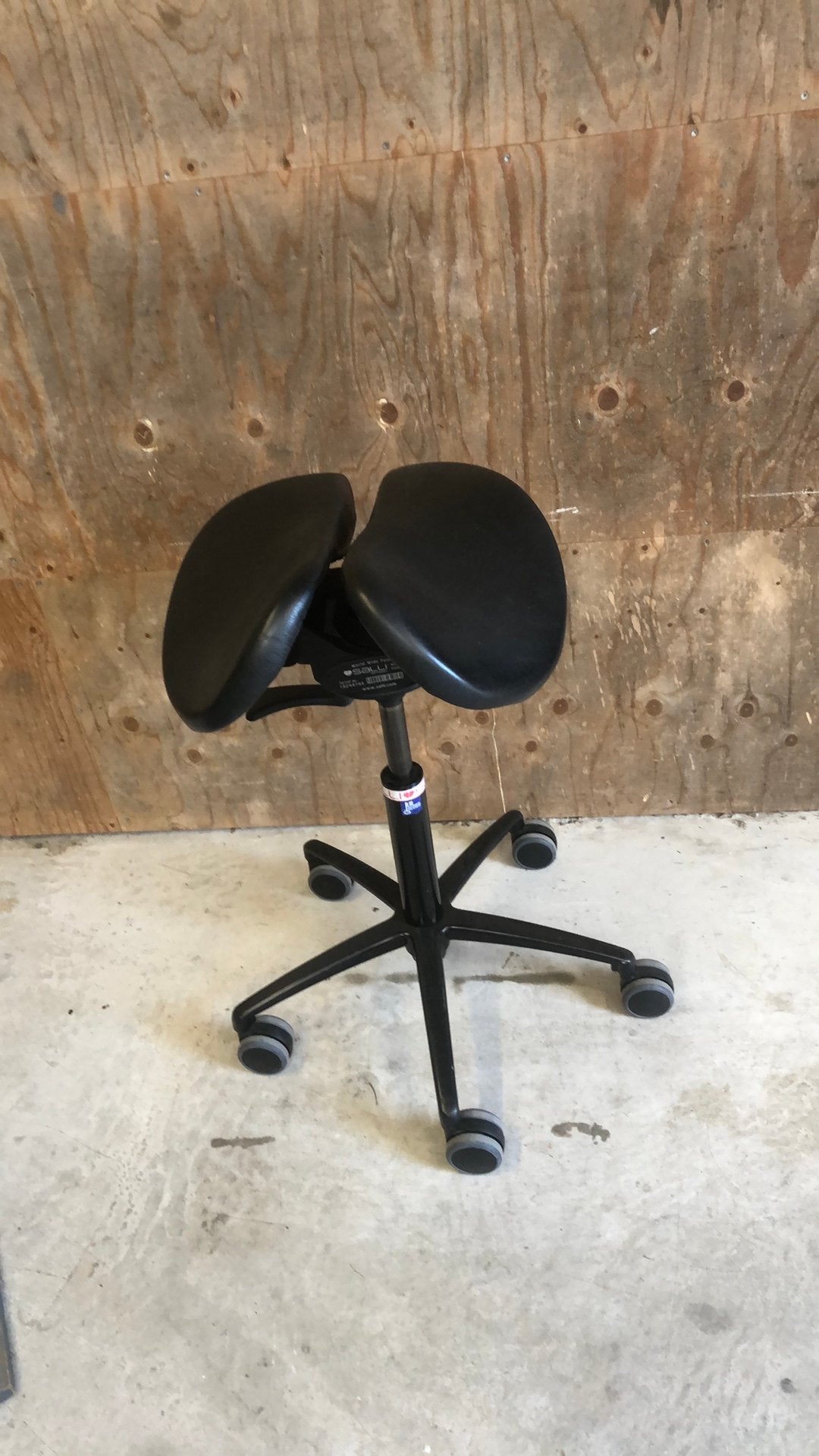 Salli sit happy ergonomisch zit kruk, Ophalen of Verzenden, In hoogte verstelbaar, Gebruikt, IJzer