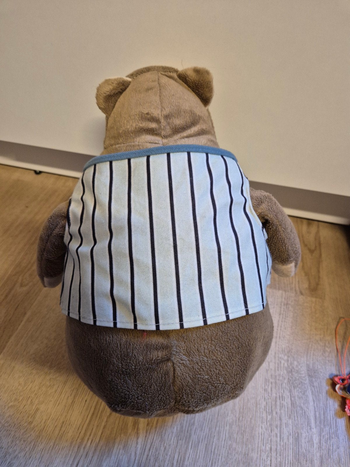 IKEA beer knuffel met shirtje 33 cm Nallebjorn, Ophalen of Verzenden, Stoffen beer, Overige merken