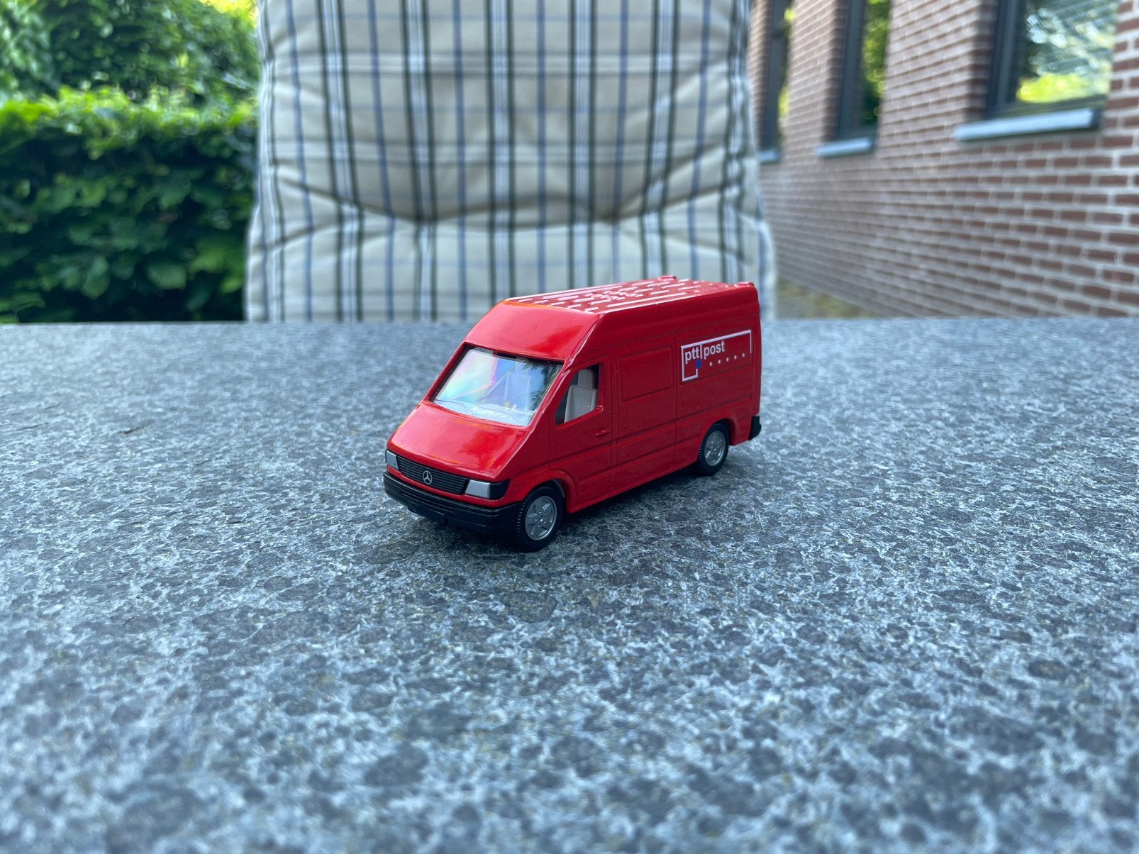 Siku 1929 - Mercedes Sprinter PTT Post, Hobby en Vrije tijd, Modelauto's | 1:50, Ophalen of Verzenden, Nieuw, Bus of Vrachtwagen