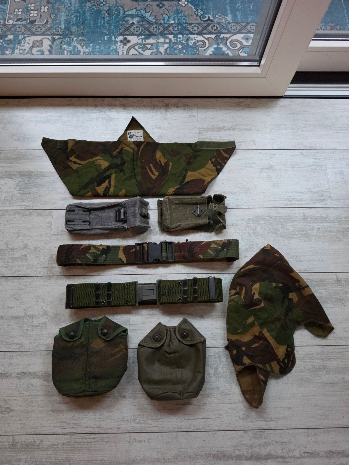 Militair uitrusting: Riemen, tasjes, sjaal, veldfles, jasje, Verzamelen, Ophalen of Verzenden, Overige soorten, Overige gebieden