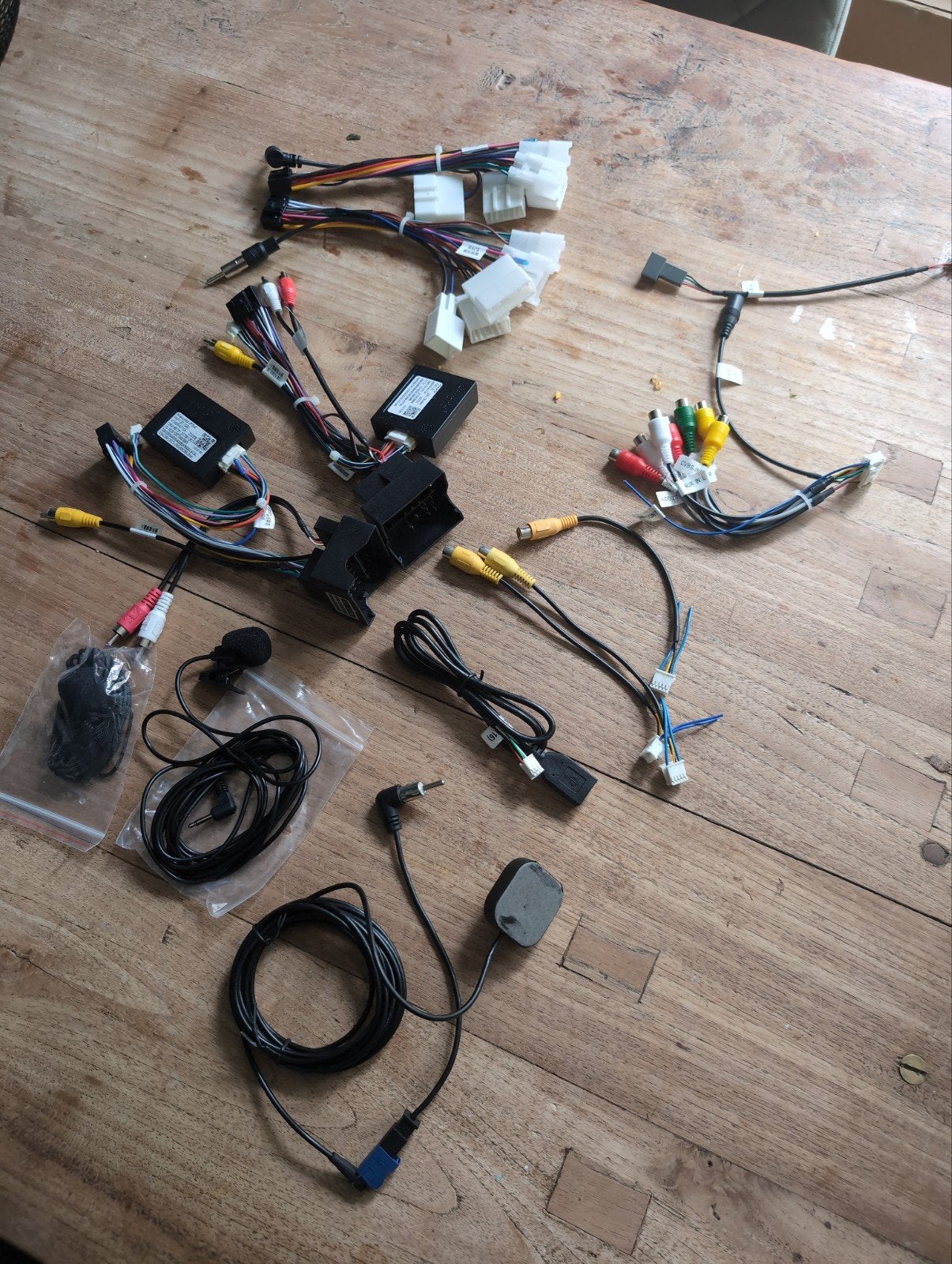 Diverse kabeltjes voor auto radio., Auto diversen, Ophalen