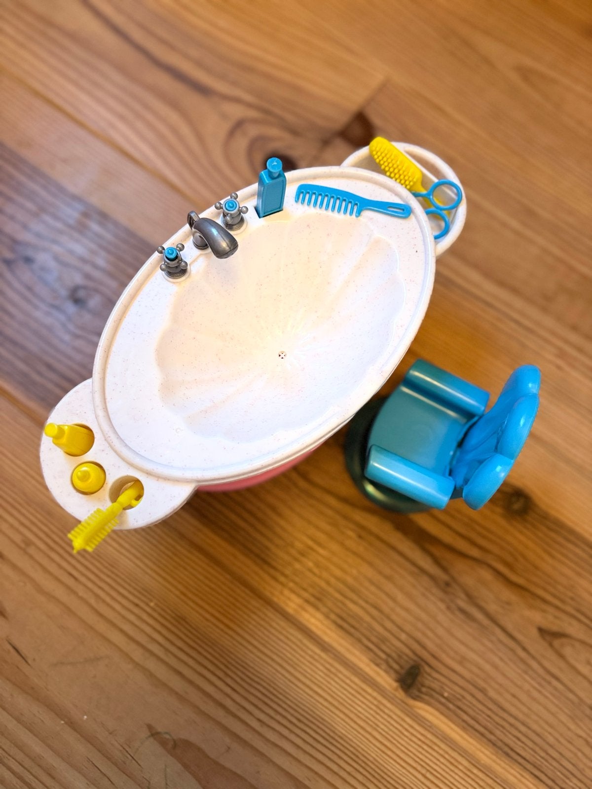 Barbie kaptafel met stoel, Ophalen of Verzenden, Gebruikt, Overige typen