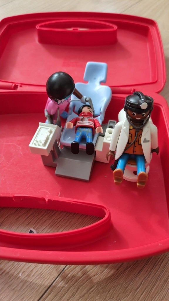 Playmobil tandarts praktijk in koffer, Kinderen en Baby's, Speelgoed | Playmobil, Complete set, Overige typen, Ophalen of Verzenden