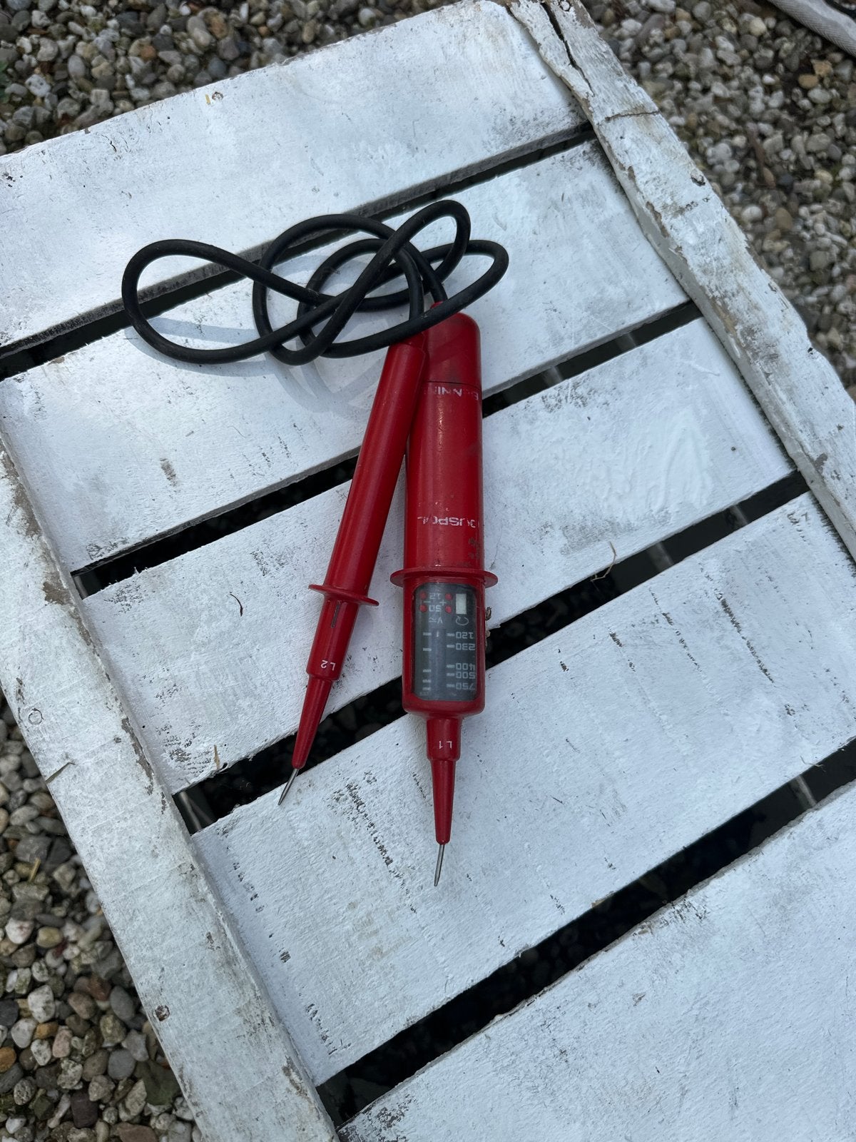 Spanningstester / Voltmeter - Gebruikt, Doe-het-zelf en Verbouw, Meetapparatuur, Gebruikt, Elektriciteit, Ophalen