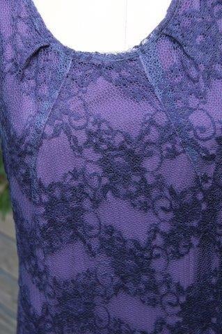 Jurk paars kant Carola van Benthum mt 38 Vaste prijs, Kleding | Dames, Maat 38/40 (M), Paars, Zo goed als nieuw, Onder de knie