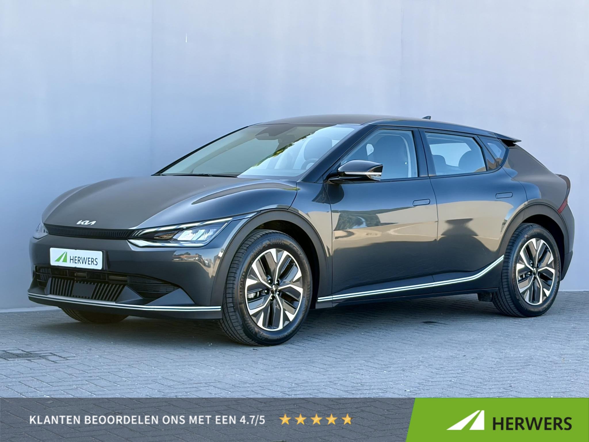Kia EV6 Edition 77.4 kWh / SOH 100% / Fabrieksgarantie tot 1, Auto's, Automaat, 228 pk, Gebruikt, Zwart