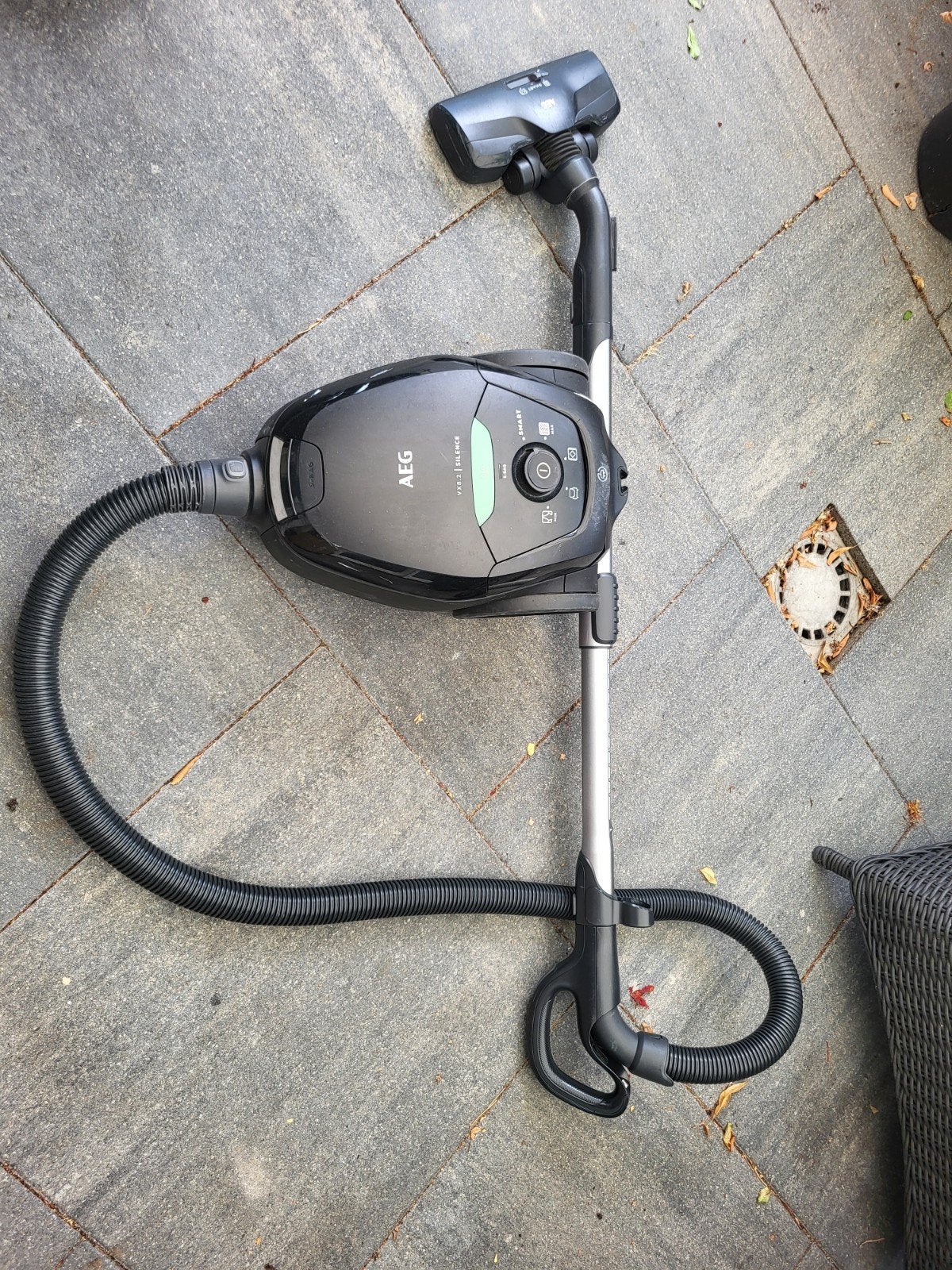 AEG VX8.2 Silence stofzuiger - Zonder accessoires,, Witgoed en Apparatuur, Stofzuigers, Gebruikt, Sledestofzuiger, AEG, Ophalen