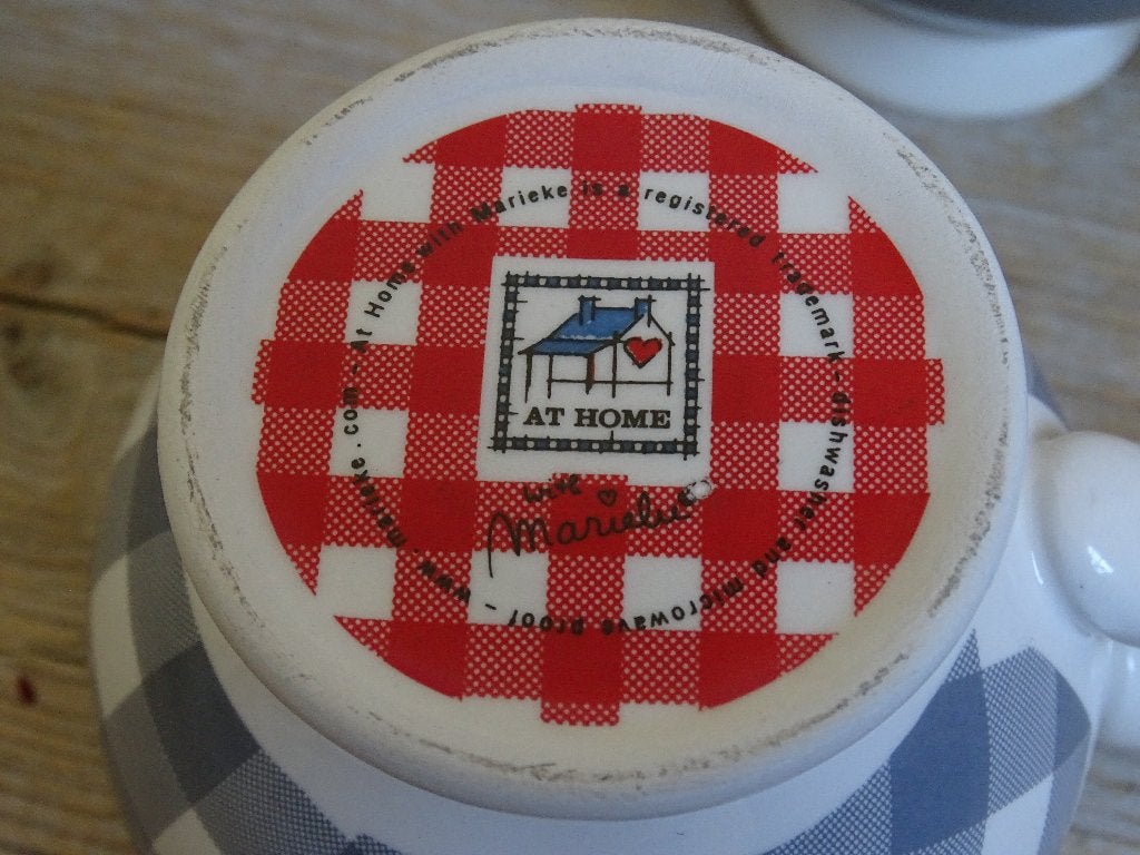 Servies, 'At home with Marieke', grijs, als nieuw, Overige typen, Ophalen of Verzenden, Zo goed als nieuw, Overige stijlen