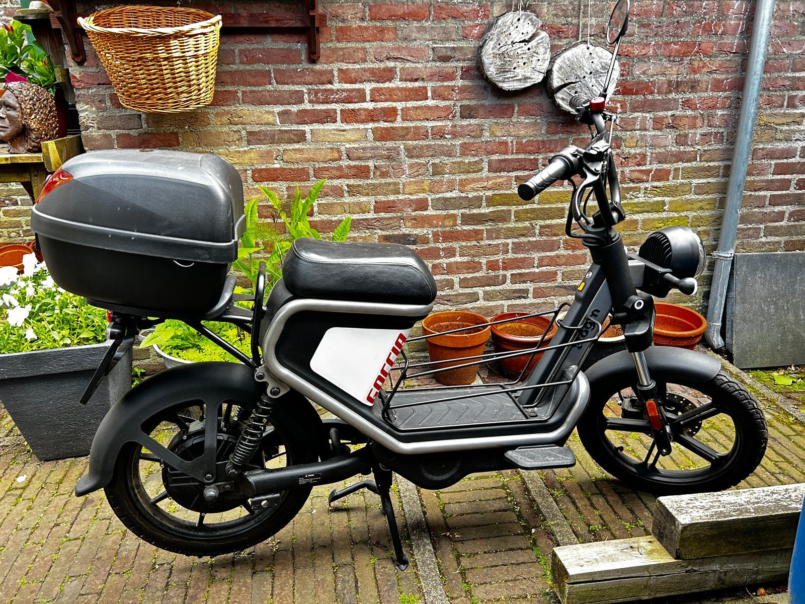 AGM Goccia electrische scooter 25 km, Fietsen en Brommers, Elektrisch, Zo goed als nieuw, Ophalen, Overige merken