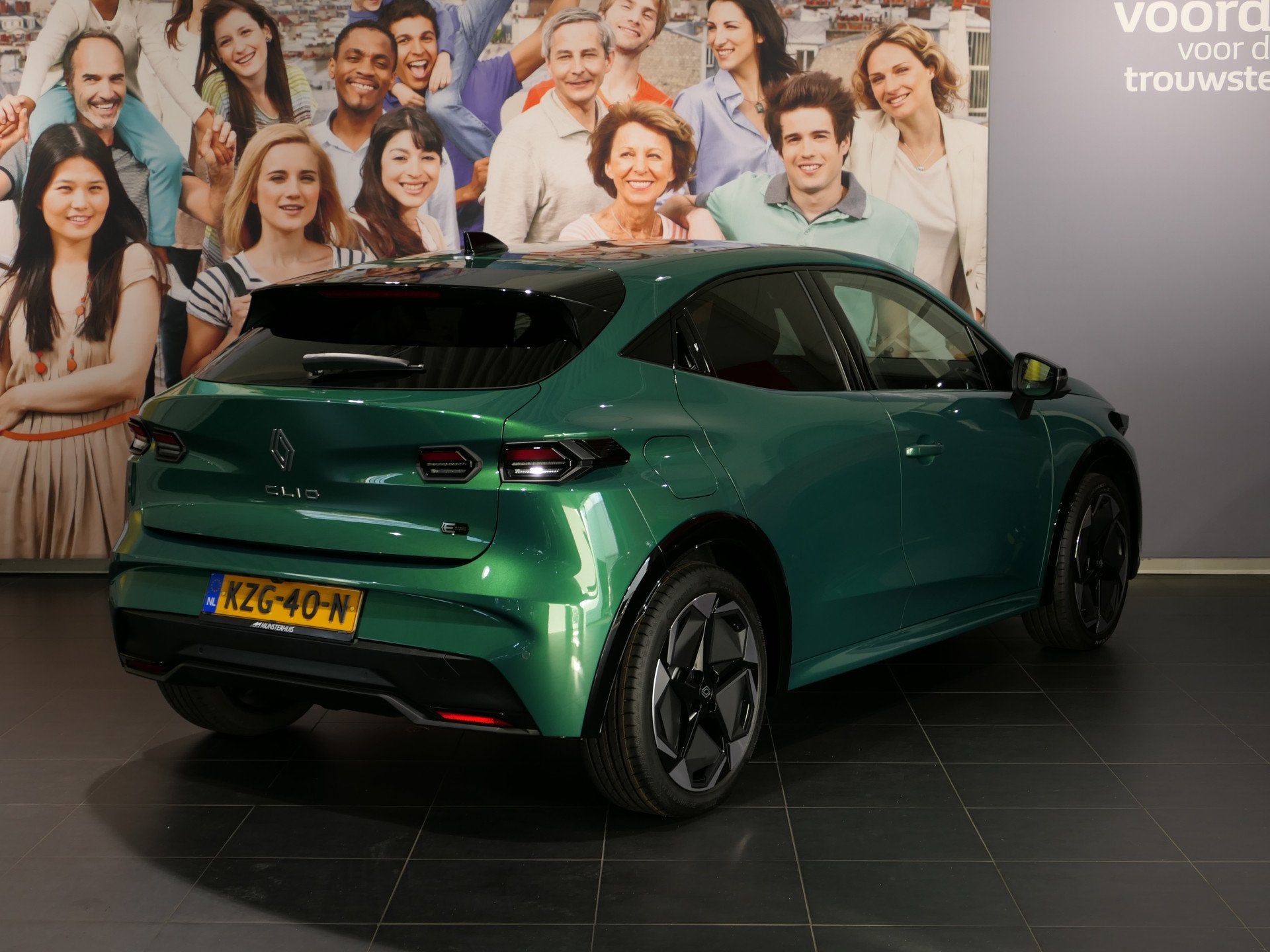 Renault Clio 1.8 Hybrid 160 techno | Sensor achter | Google, Dealer onderhouden, Gebruikt, 4 cilinders, 1246 kg