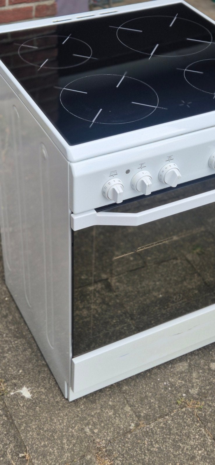 Indesit Vrijstaand Fornuis met Oven, Gebruikt, Hete lucht, 60 cm of meer, Gas