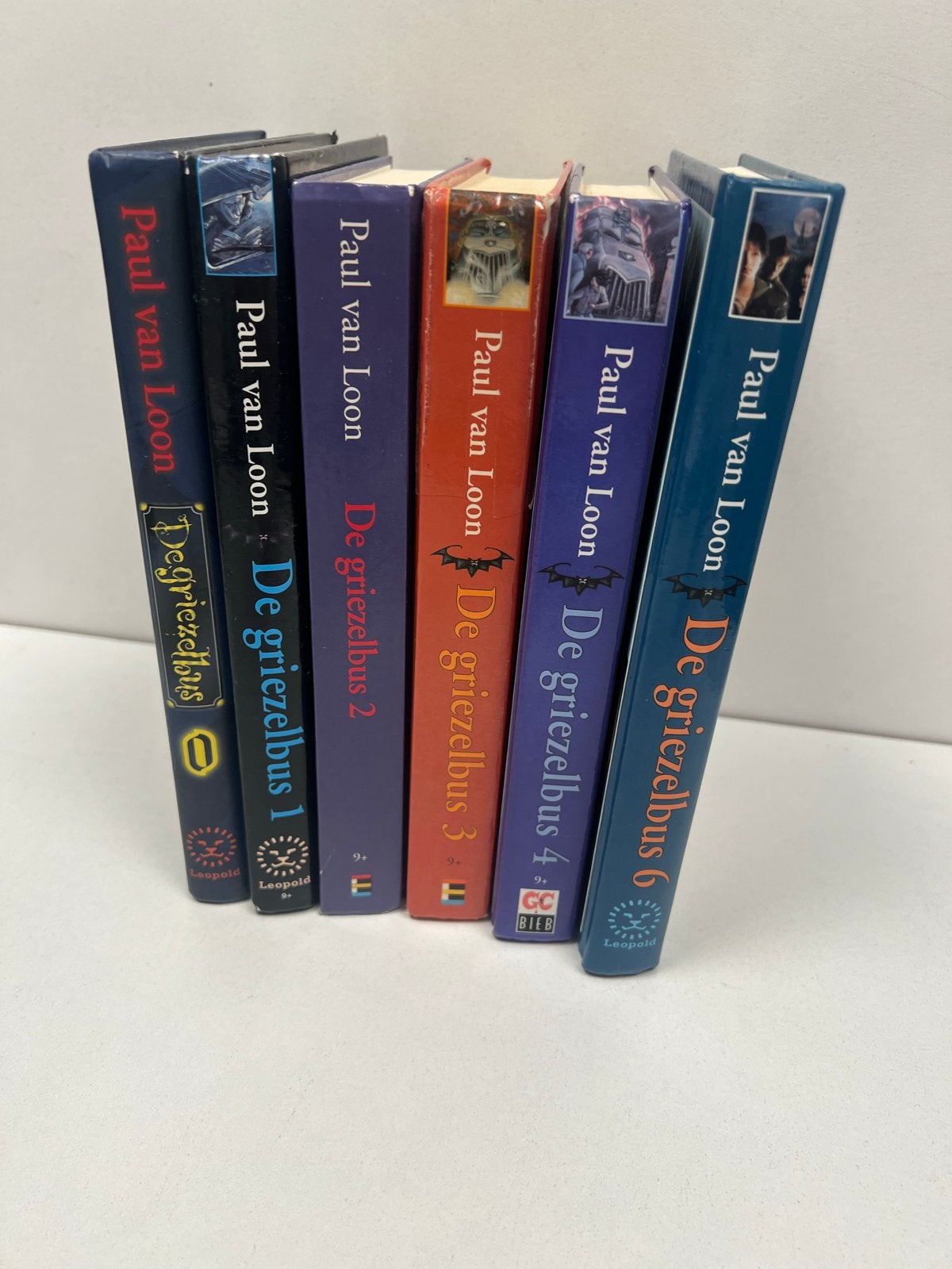 De Griezelbus serie 1, 2, 3, 4, 6 - Paul van Loon, Ophalen of Verzenden, Gelezen, Fictie