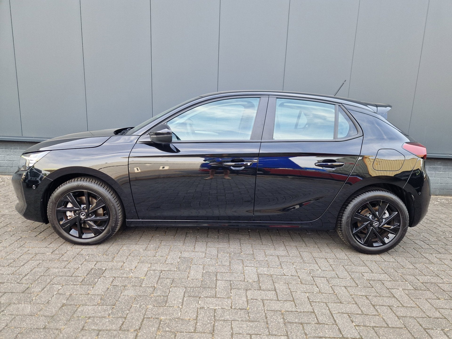 Opel Corsa 1.2 EAT8 101PK Black on Black /Led /Camera, Auto's, Gebruikt, Zwart, Zwart, 3 cilinders
