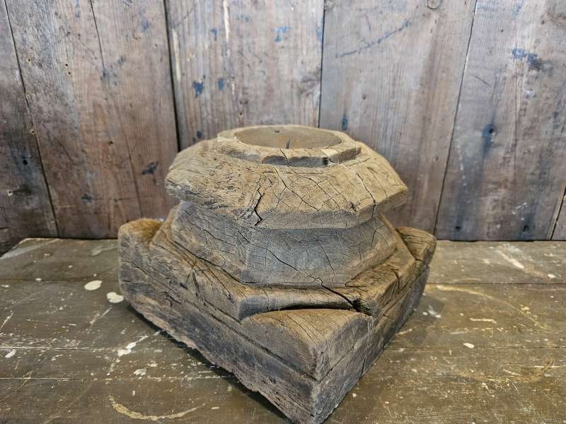 oude poer,kandelaar ``WOONWINKEL RUSTIEK``, Ophalen of Verzenden, Hout, Kandelaar