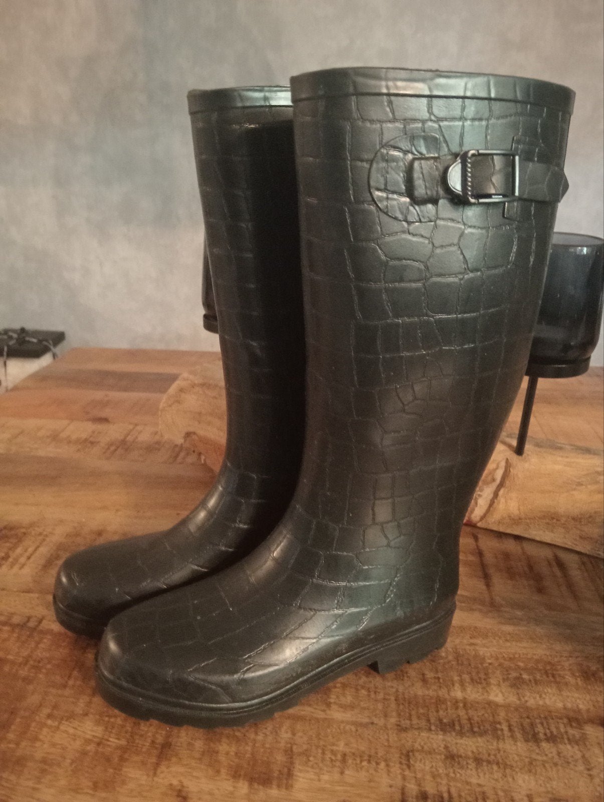 Zwarte regenlaarzen met krokodillenprint., Zwart, Ophalen of Verzenden, Regenlaarzen, Zo goed als nieuw