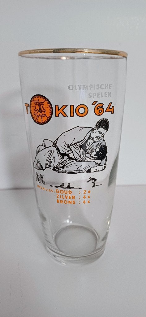 Orig. glas Olymp Zomerspelen Tokio 1964 Judoka Anton Geesink, Ophalen of Verzenden, Zo goed als nieuw, Frisdrankglas