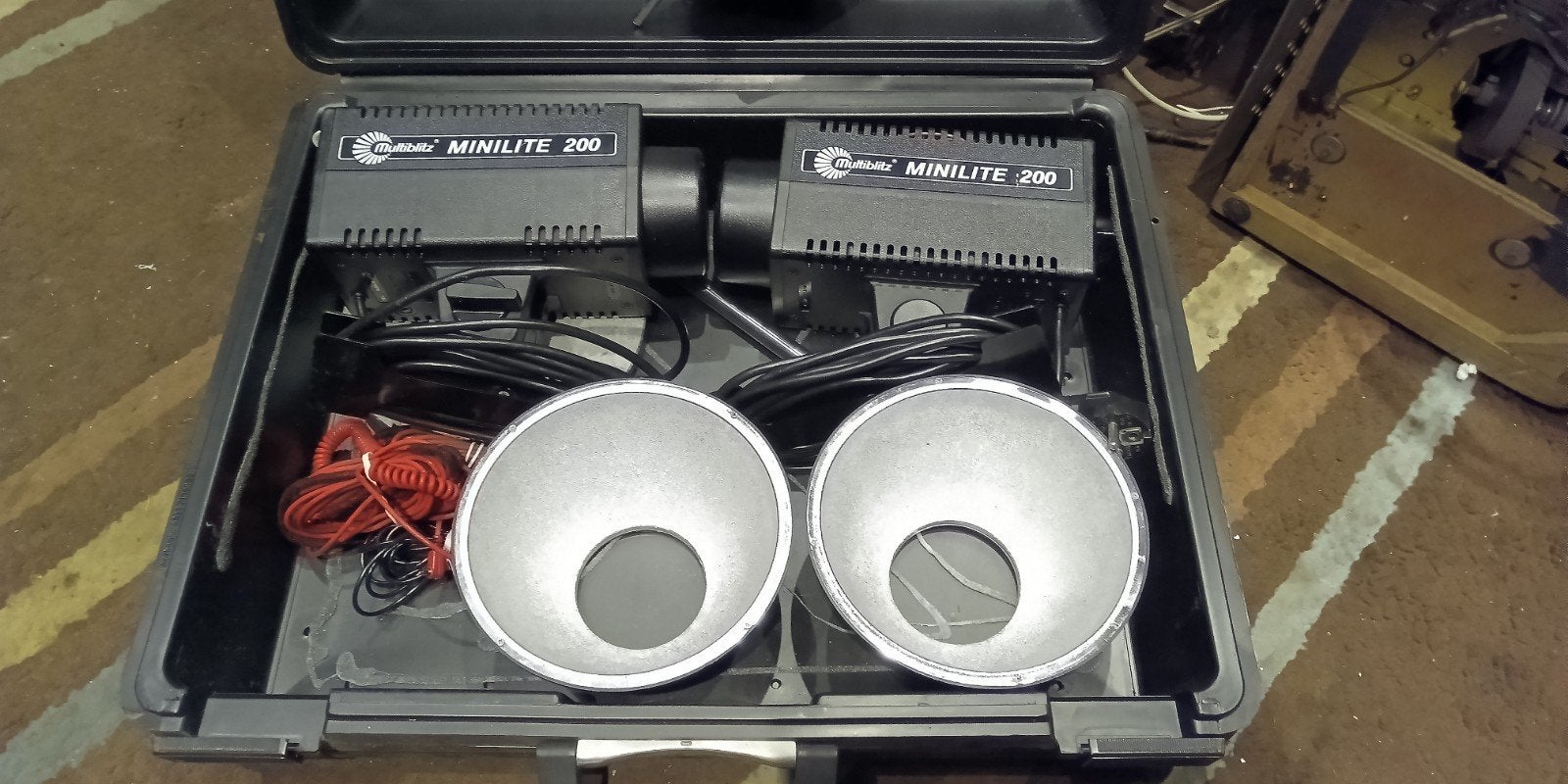 Multiblitz Minilite 200 Studioflitser Set met Koffer, Overige merken, Gebruikt, Ophalen of Verzenden, Inclusief accessoires
