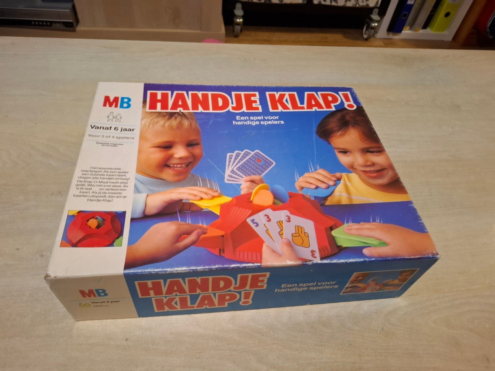MB Handje Klap! Gezelschapsspel - Zo goed als nieuw, MB, MB (Milton Bradley), Ophalen of Verzenden, Zo goed als nieuw
