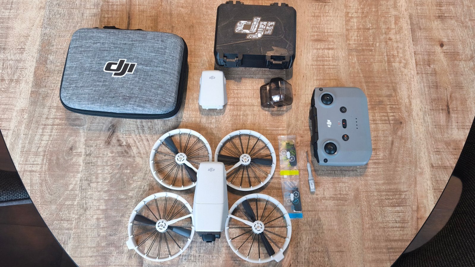 DJI Flip drone met controller en 2 accu's. Weinig gebruikt, Cameradrone, Zo goed als nieuw, DJI, 15 tot 30 minuten
