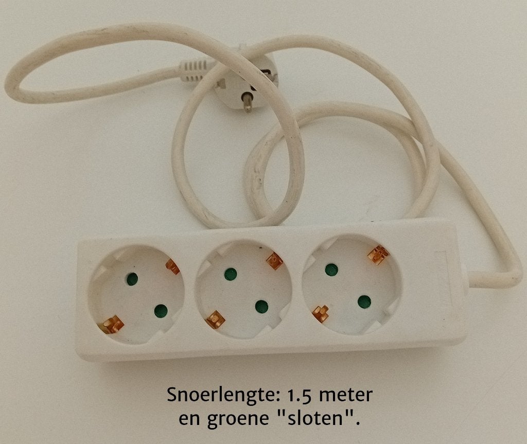 Te Koop: Een geaarde stekkerdoos, nieuw., Ophalen of Verzenden, Zo goed als nieuw