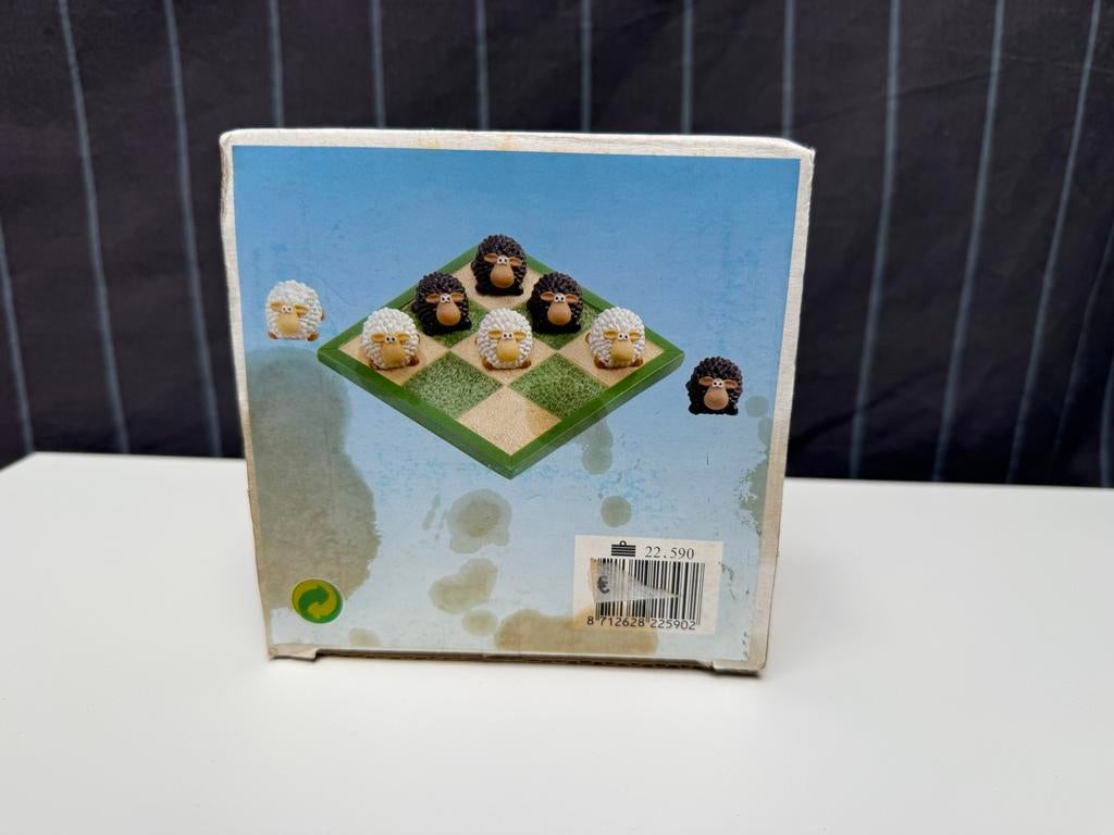 Drie-op-een-rij bordje keramiek met schaapjes, Een of twee spelers, Verzenden, Zo goed als nieuw