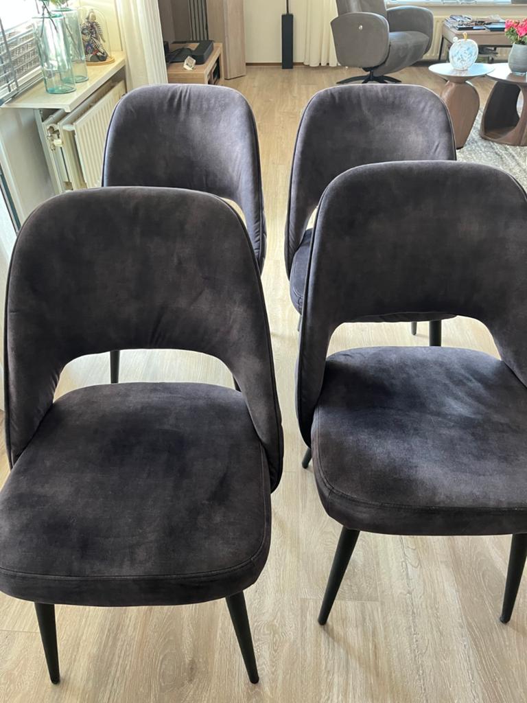 4 zo goed als nieuwe taupe eetkamerstoelen, Huis en Inrichting, Stoelen, Ophalen, Zo goed als nieuw, Overige kleuren, Vier
