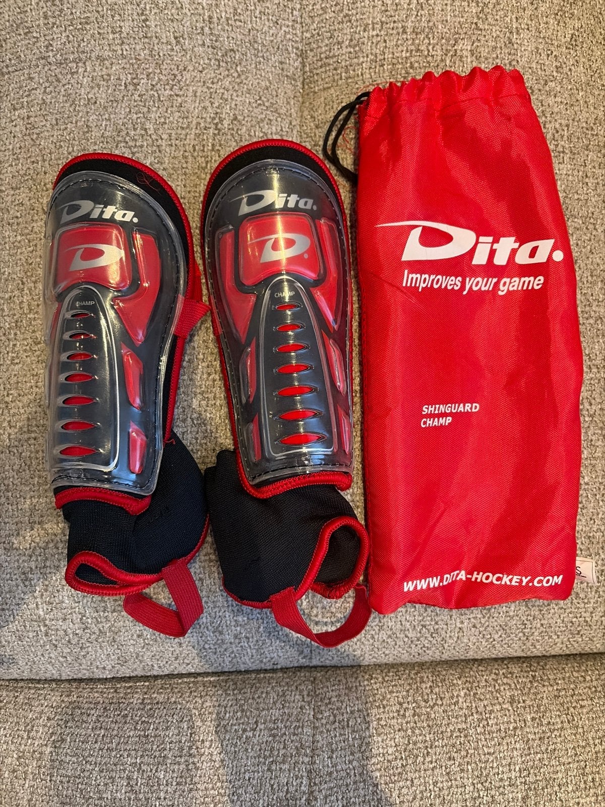 Dita Scheenbeschermers - maat S (2x gebruikt), Sport en Fitness, Ophalen of Verzenden, Zo goed als nieuw, Overige typen