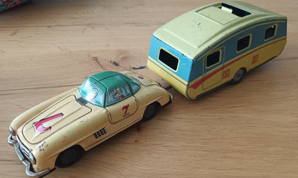 Mercedes en caravan blik, retro, patina, antiek speelgoed, Antiek en Kunst, Ophalen of Verzenden