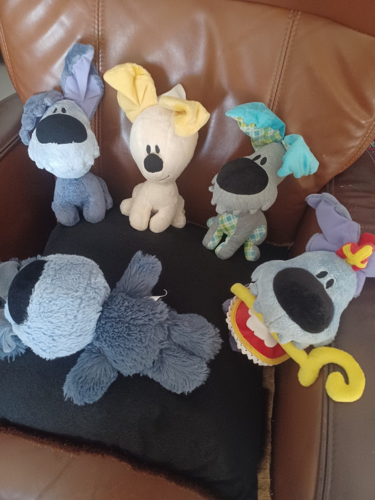 Diversen knuffels Woezels en pip set, Ophalen of Verzenden, Hond